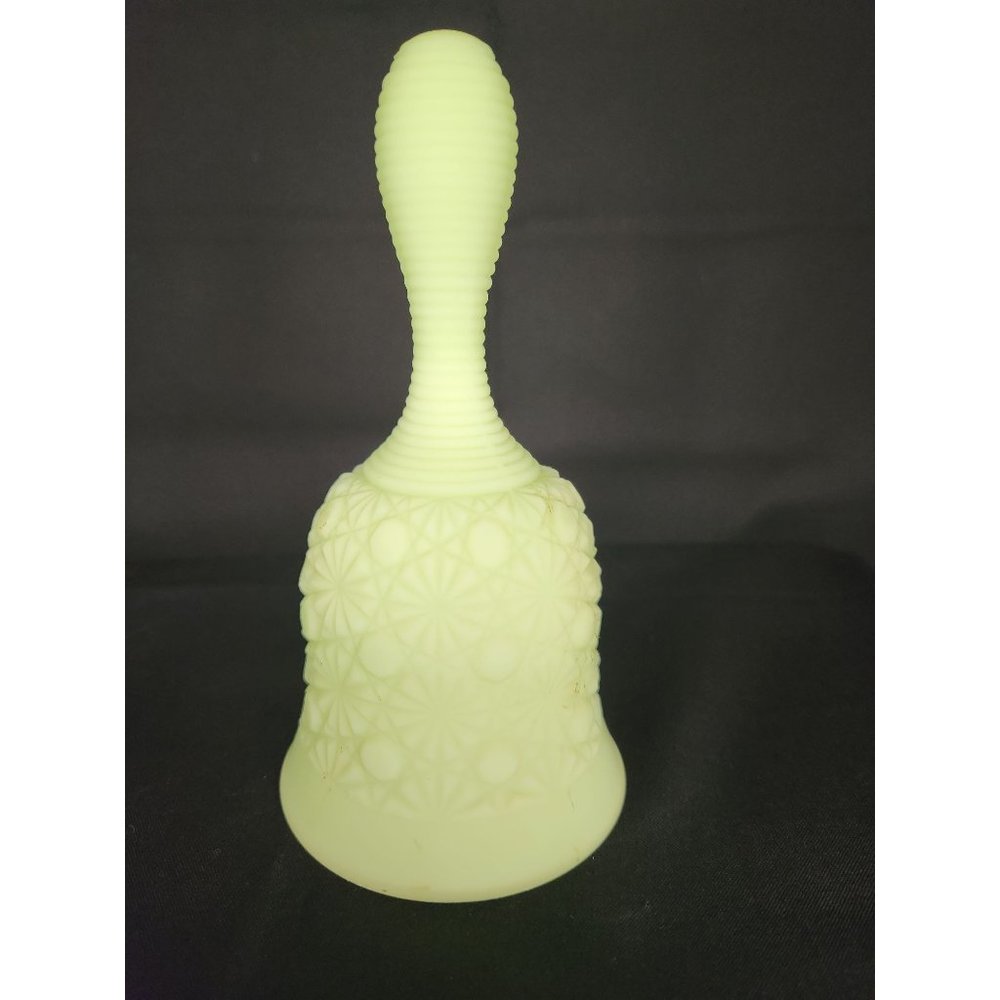 VINTAGE FENTON LIME GREEN SATIN MILKGLASS DAISY and BUTTON BELL